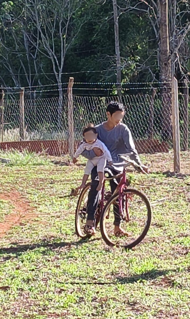 Kinder auf Fahrrad Kinder auf Fahrrad